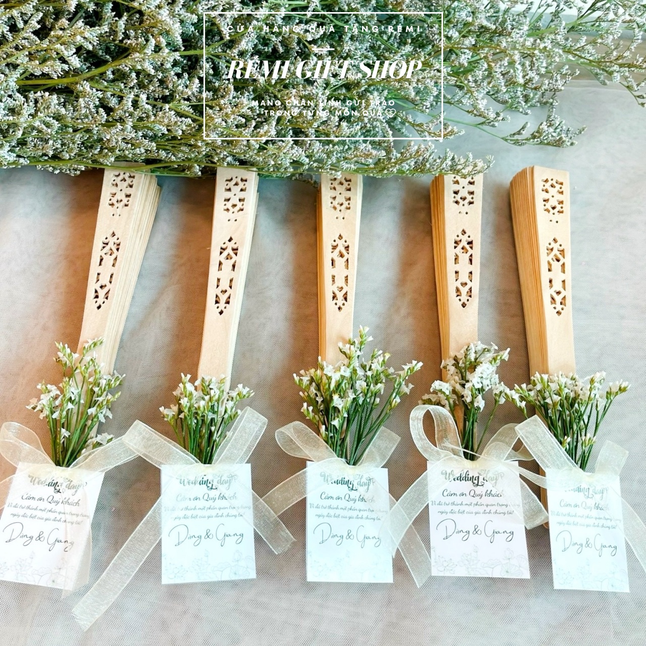 Mẫu 1 - Quạt gỗ, quà tặng quạt gỗ đám cưới hỏi đầy sang trọng, thanh lịch - Ảnh 13