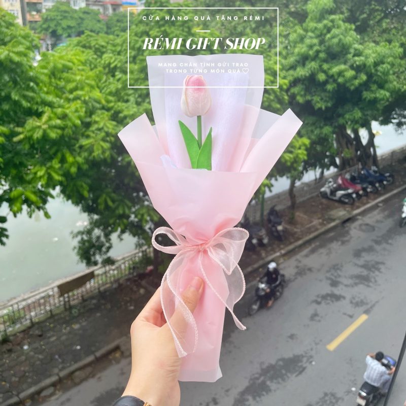 Bó hoa tulip - bó hoa 1 bông, 3 bông xinh xắn - Ảnh 3