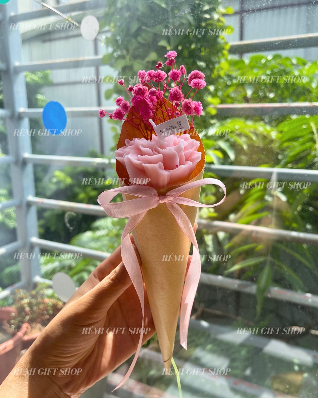 Nến thơm hoa cẩm chướng