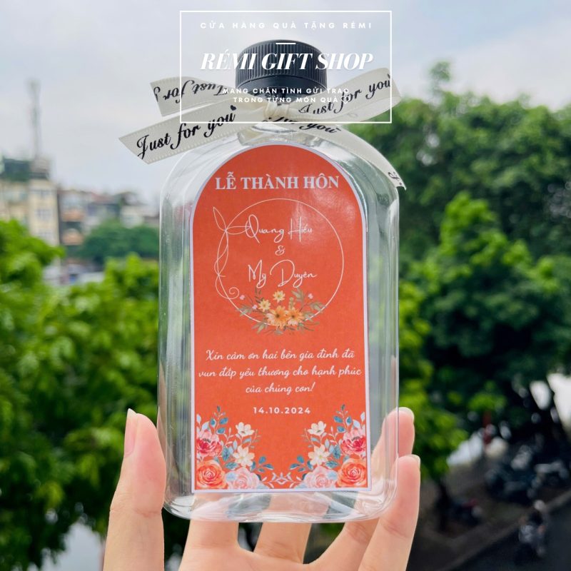 Mẫu 7: Chai nước bày bàn tiệc đám cưới, sự kiện, event 330ml
