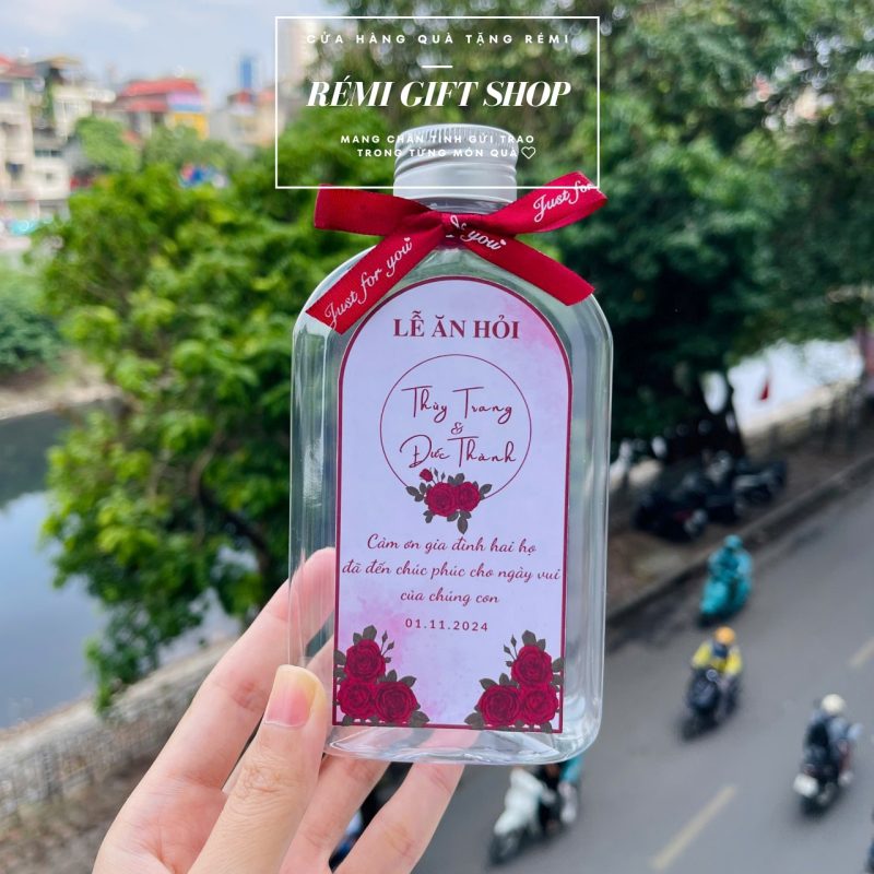 Mẫu 9: Chai nước bày bàn tiệc đám cưới, sự kiện, event 330ml