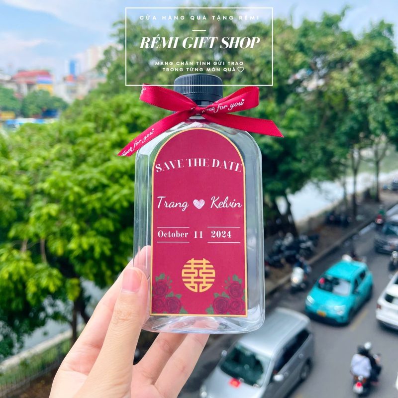 Mẫu 1: Chai nước bày bàn tiệc đám cưới, sự kiện, event 330ml
