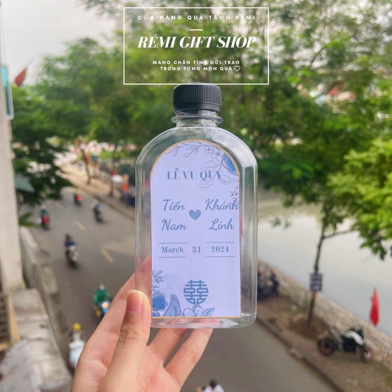 Mẫu 4: Chai nước bày bàn tiệc đám cưới, sự kiện, event 330ml