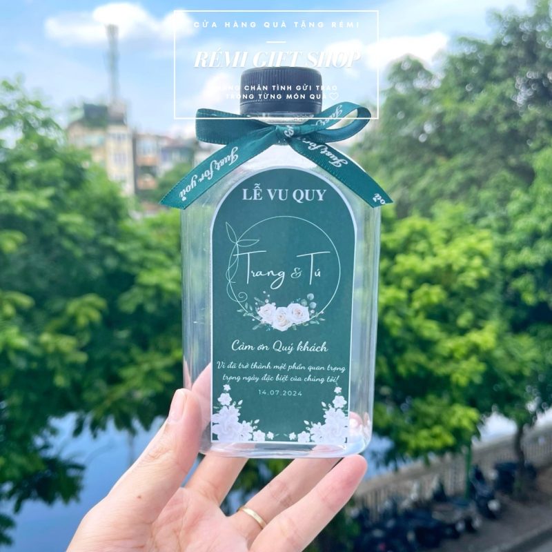 Mẫu 6: Chai nước bày bàn tiệc đám cưới, sự kiện, event 330ml