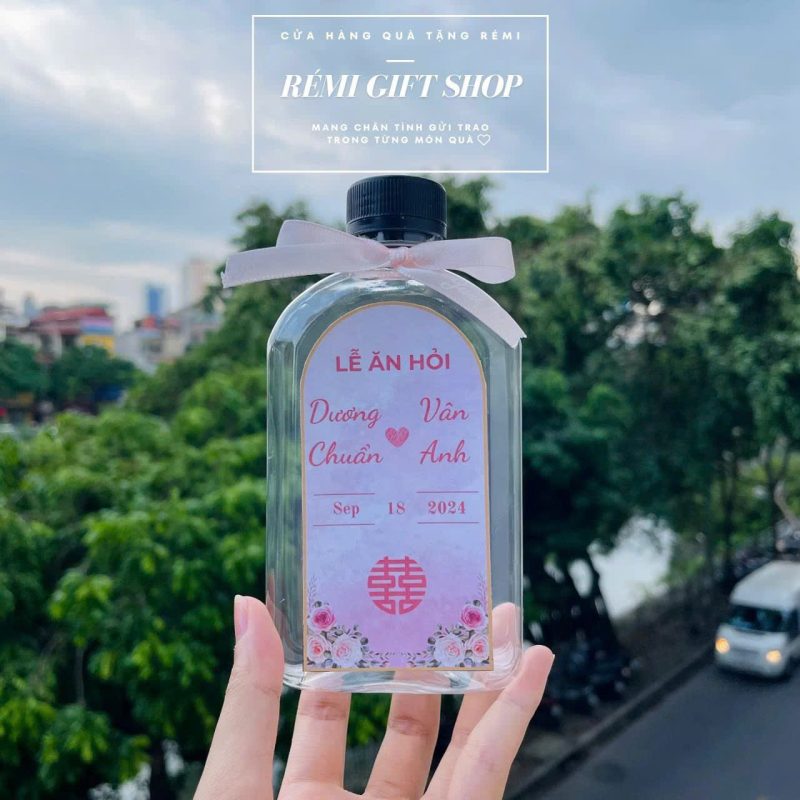 Mẫu 10: Chai nước bày bàn tiệc đám cưới, sự kiện, event 330ml