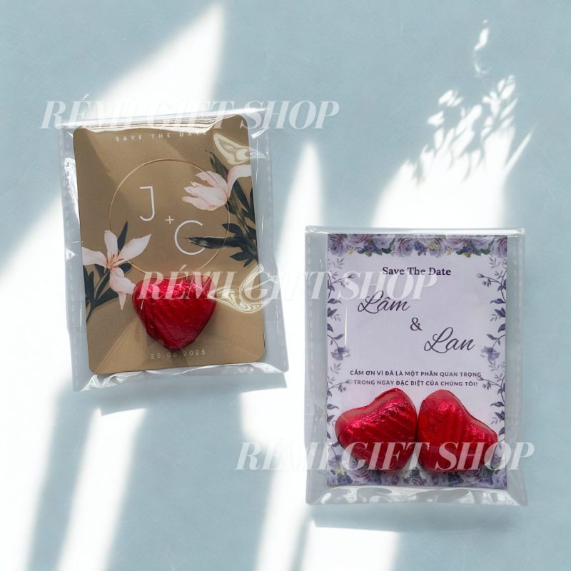 Thiệp sô cô la trái tim đỏ