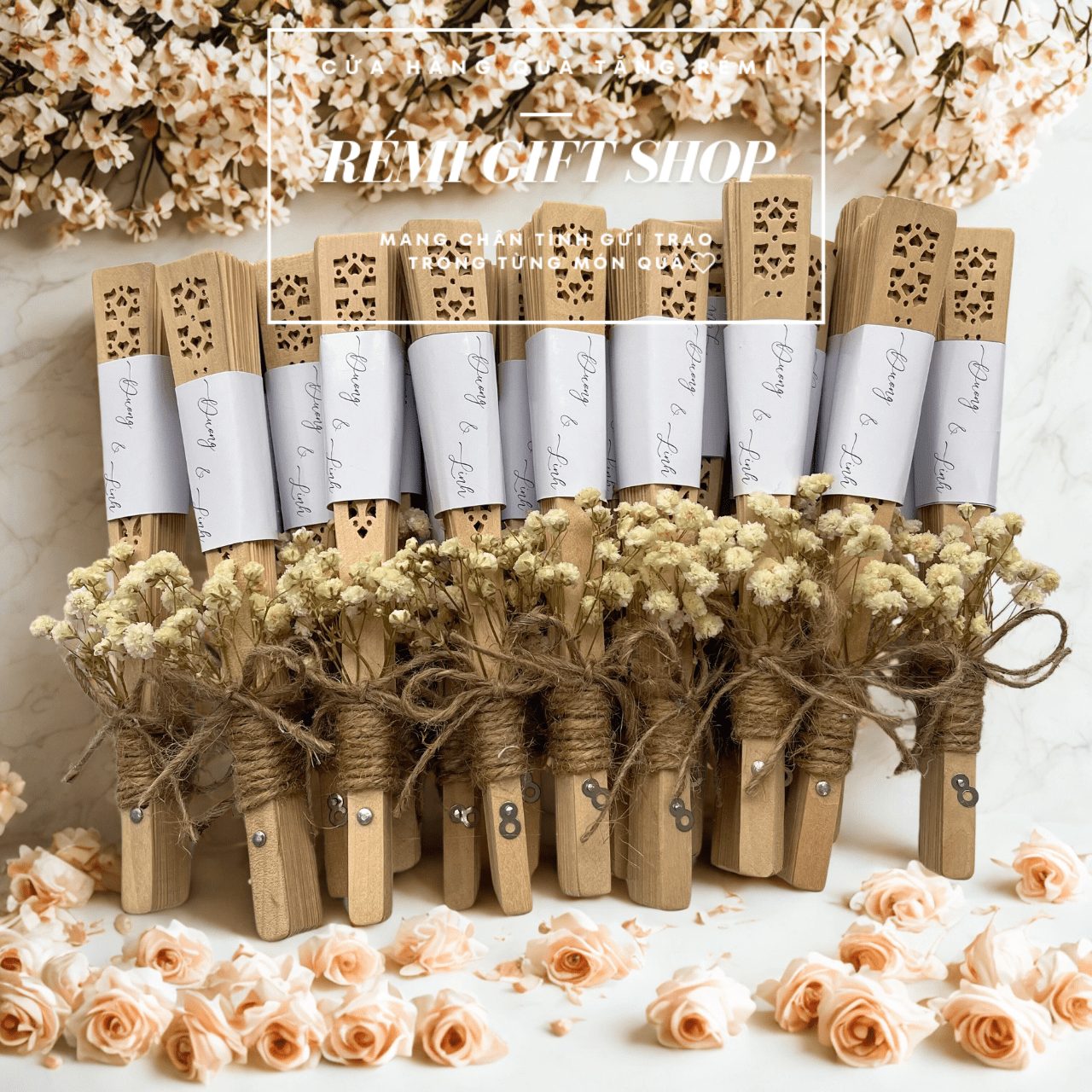 quà tặng quạt gỗ
