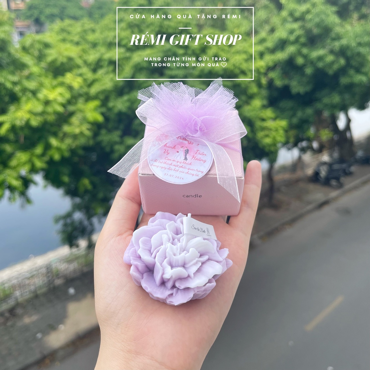 nến thơm hình bông hoa hương thơm ngào ngạt