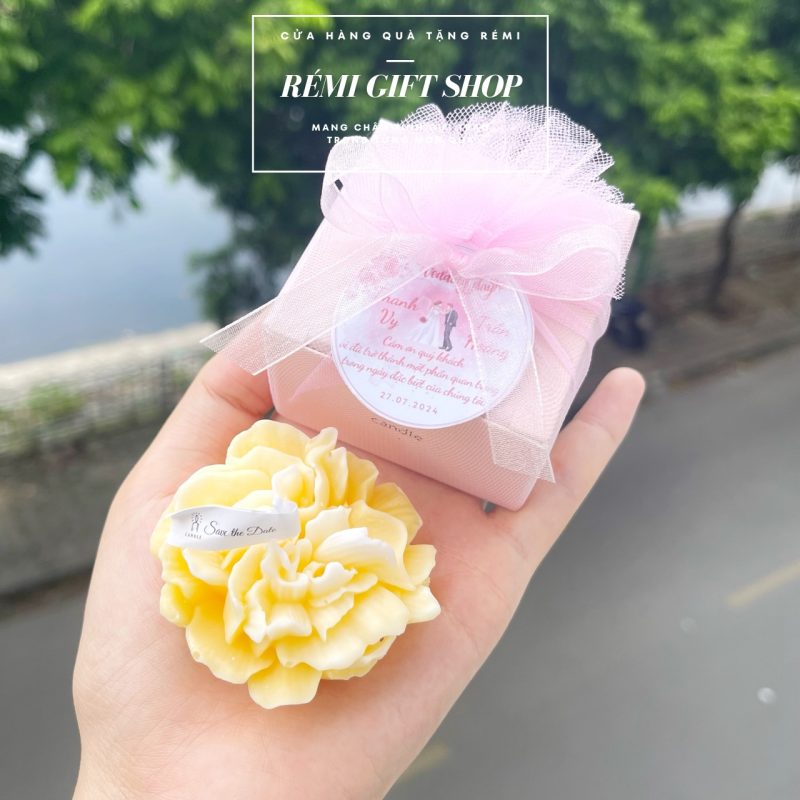 nến thơm hình bông hoa hương thơm ngào ngạt