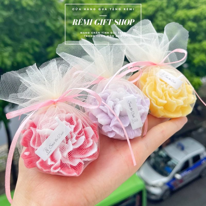 nến thơm hình bông hoa hương thơm ngào ngạt