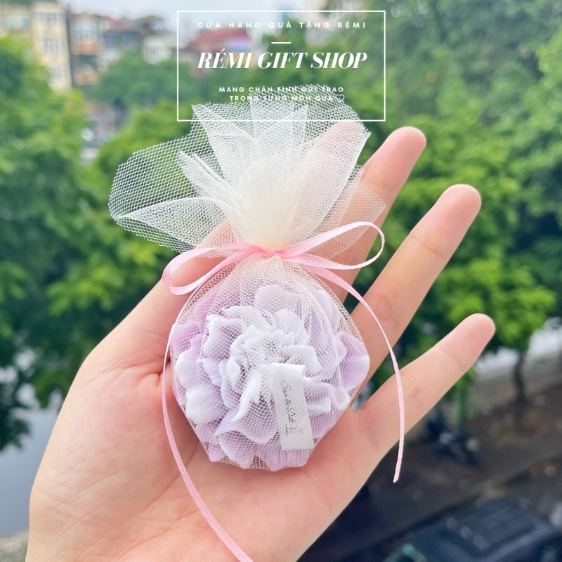 nến thơm hình bông hoa hương thơm ngào ngạt