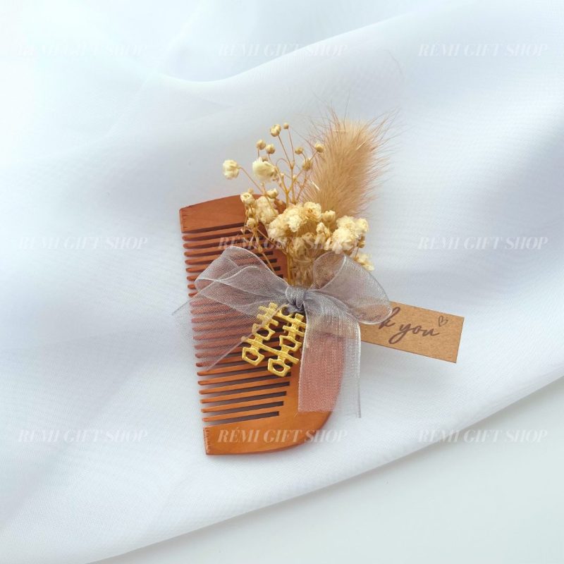 Quà tặng lược gỗ