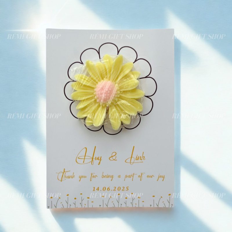 thiệp nến thơm sáp thơm hoa cúc