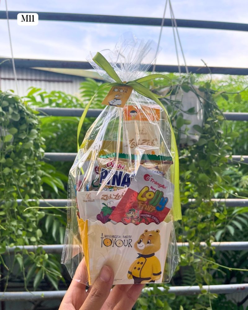 set quà tặng bánh kẹo cho bé