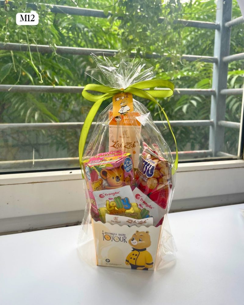 set quà tặng bánh kẹo cho bé
