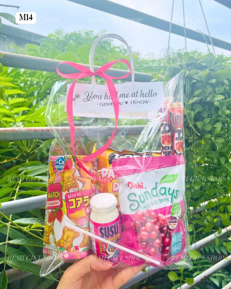 set quà tặng bánh kẹo cho bé
