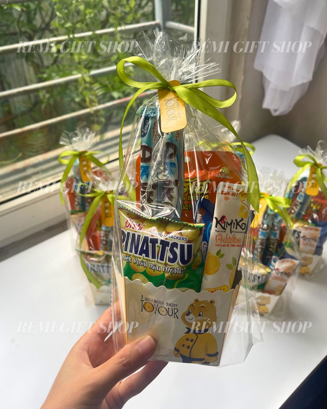 set quà tặng bánh kẹo cho bé