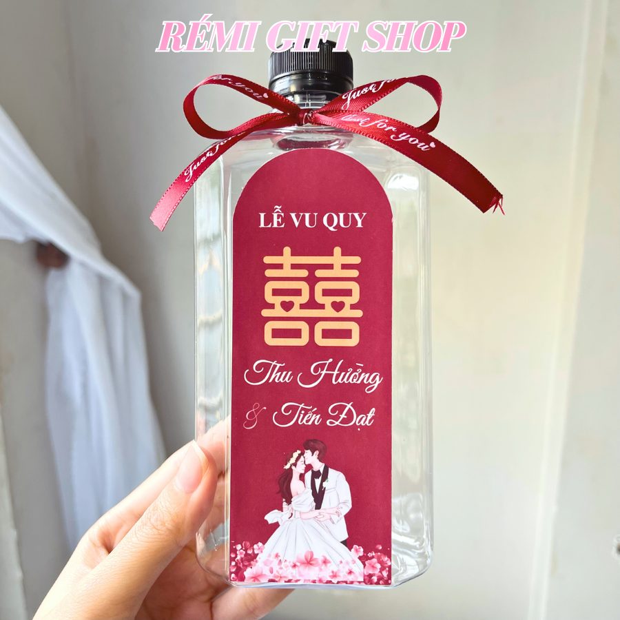 chai nước bày bàn tiệc 500ml