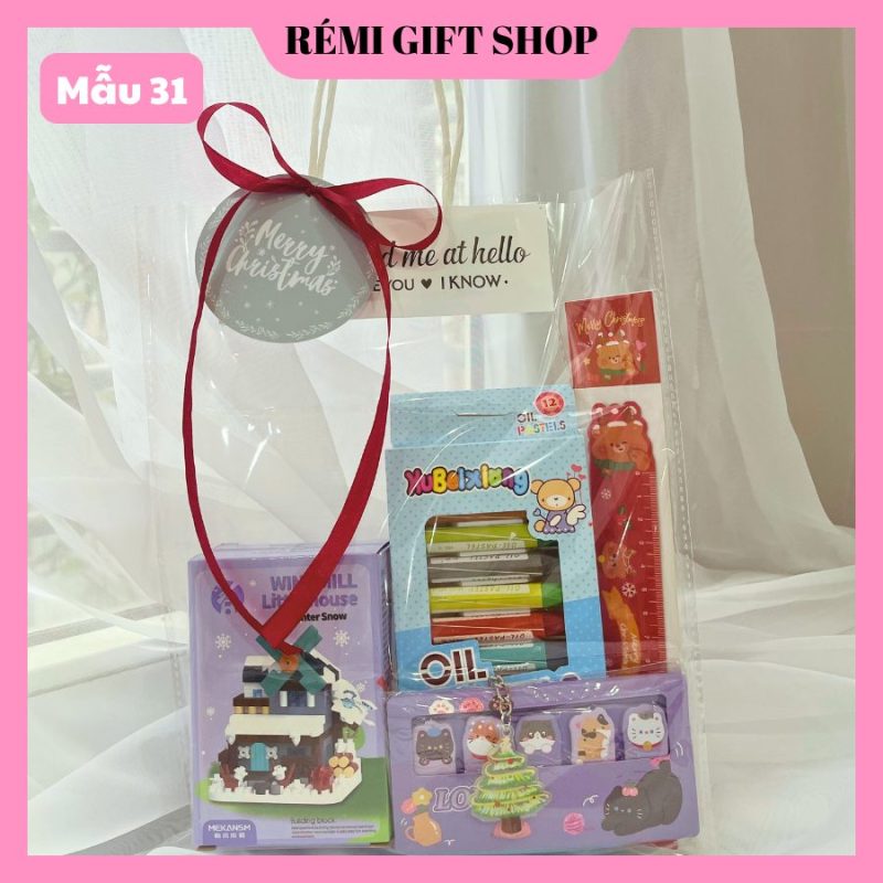 Set quà tặng bánh kẹo & đồ dùng học tập cho bé