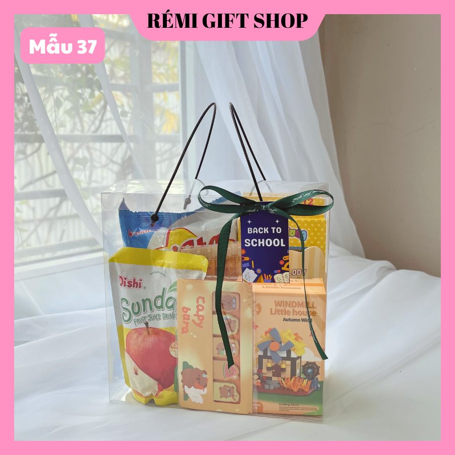 Set quà tặng bánh kẹo & đồ dùng học tập cho bé